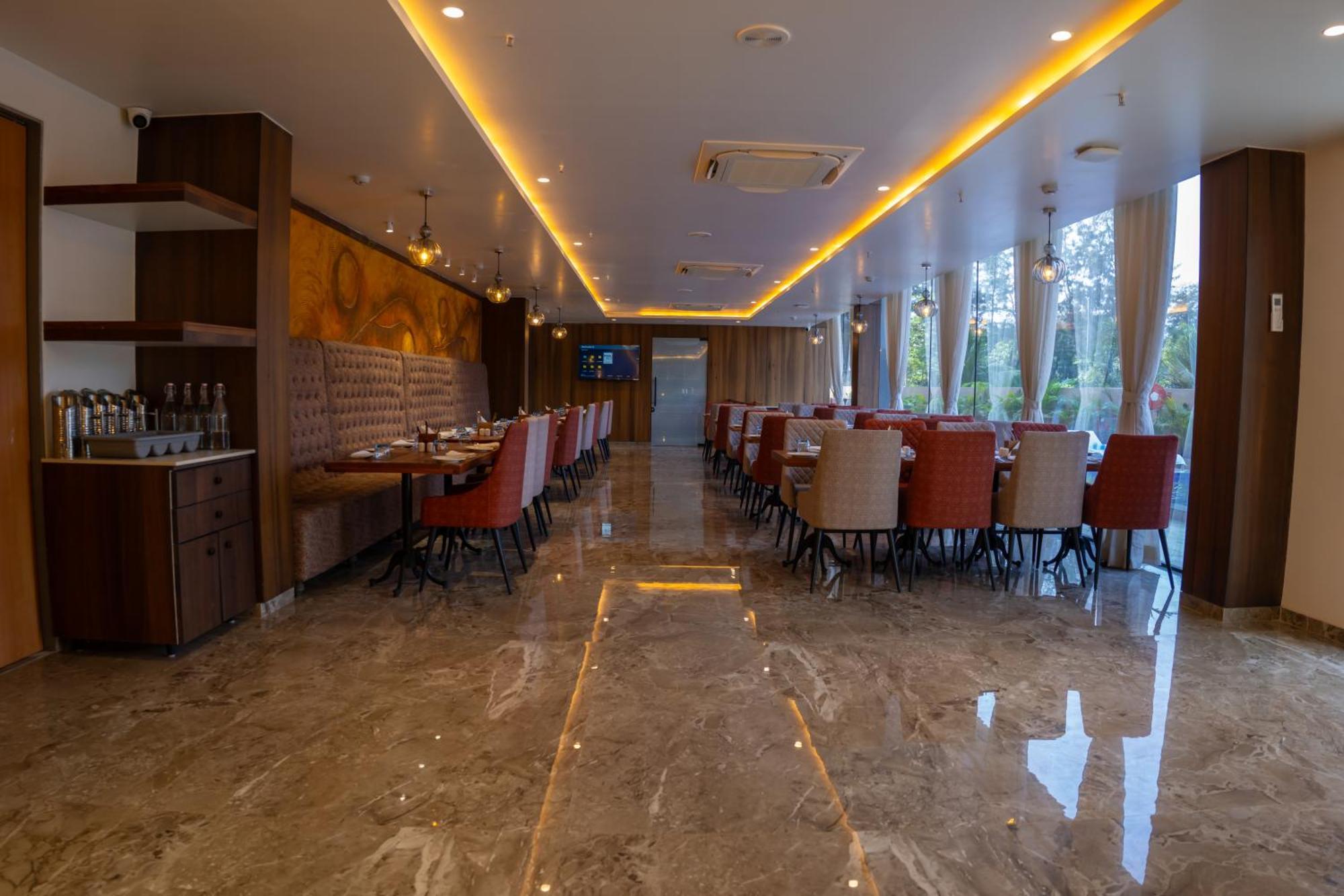 Pride Elite, Daman Hotel Exterior foto